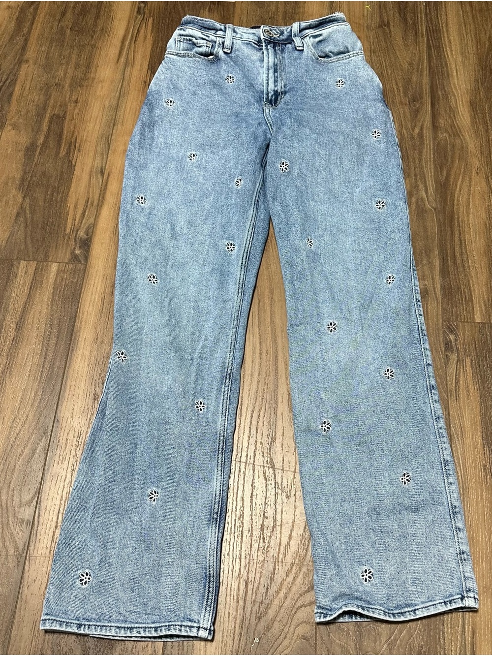 Hollister Ultra High Rise Dad Jeans 24R Light Wash Daisy Embroidered Floral 0 R